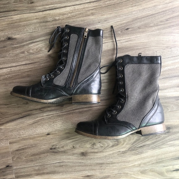 Black & Grey Candies Canavs Pleather Moto Boot Size 6 - Picture 2 of 7